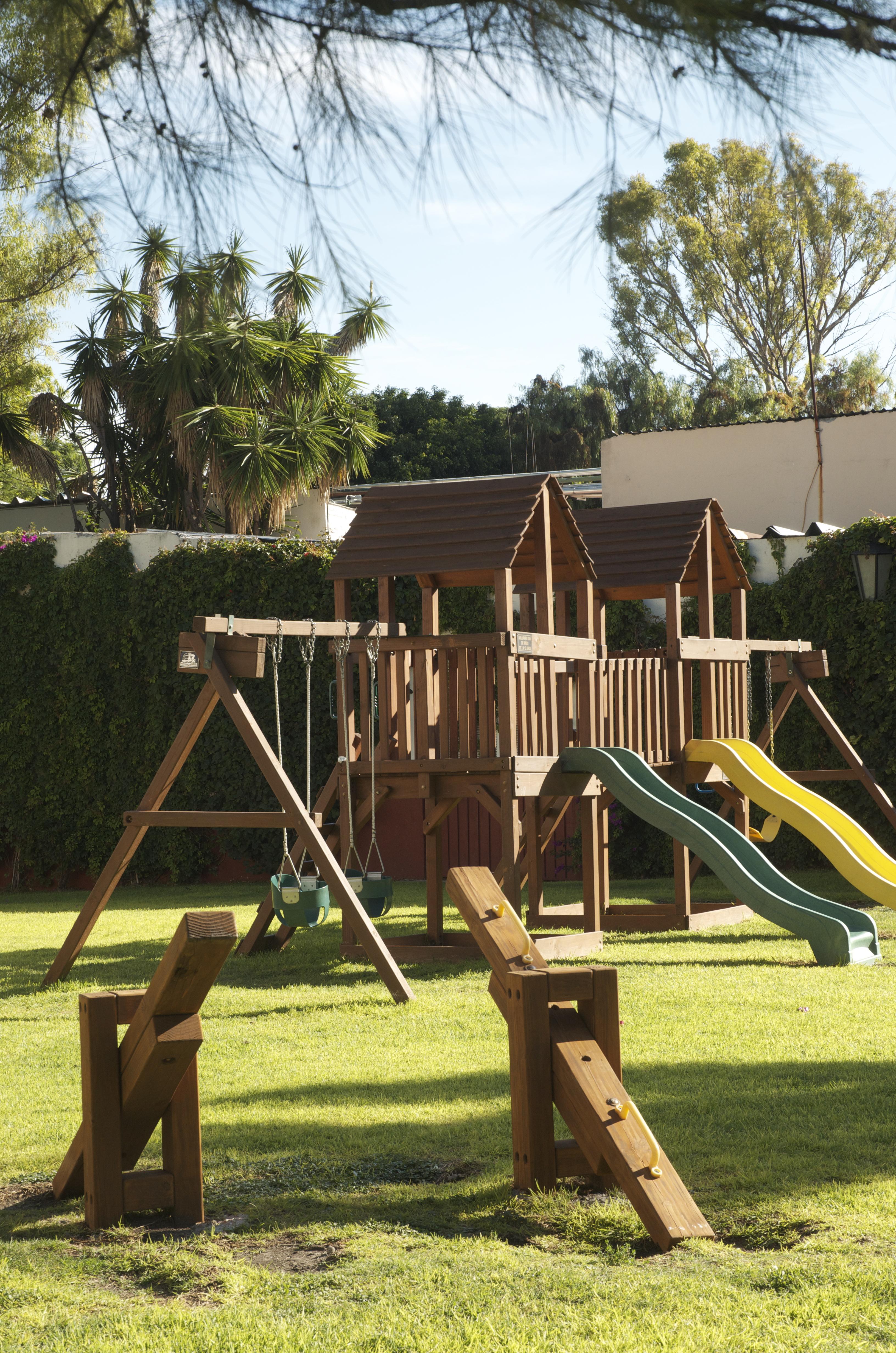 Hotel Hacienda Jurica By Brisas Querétaro Exterior foto A backyard playset
