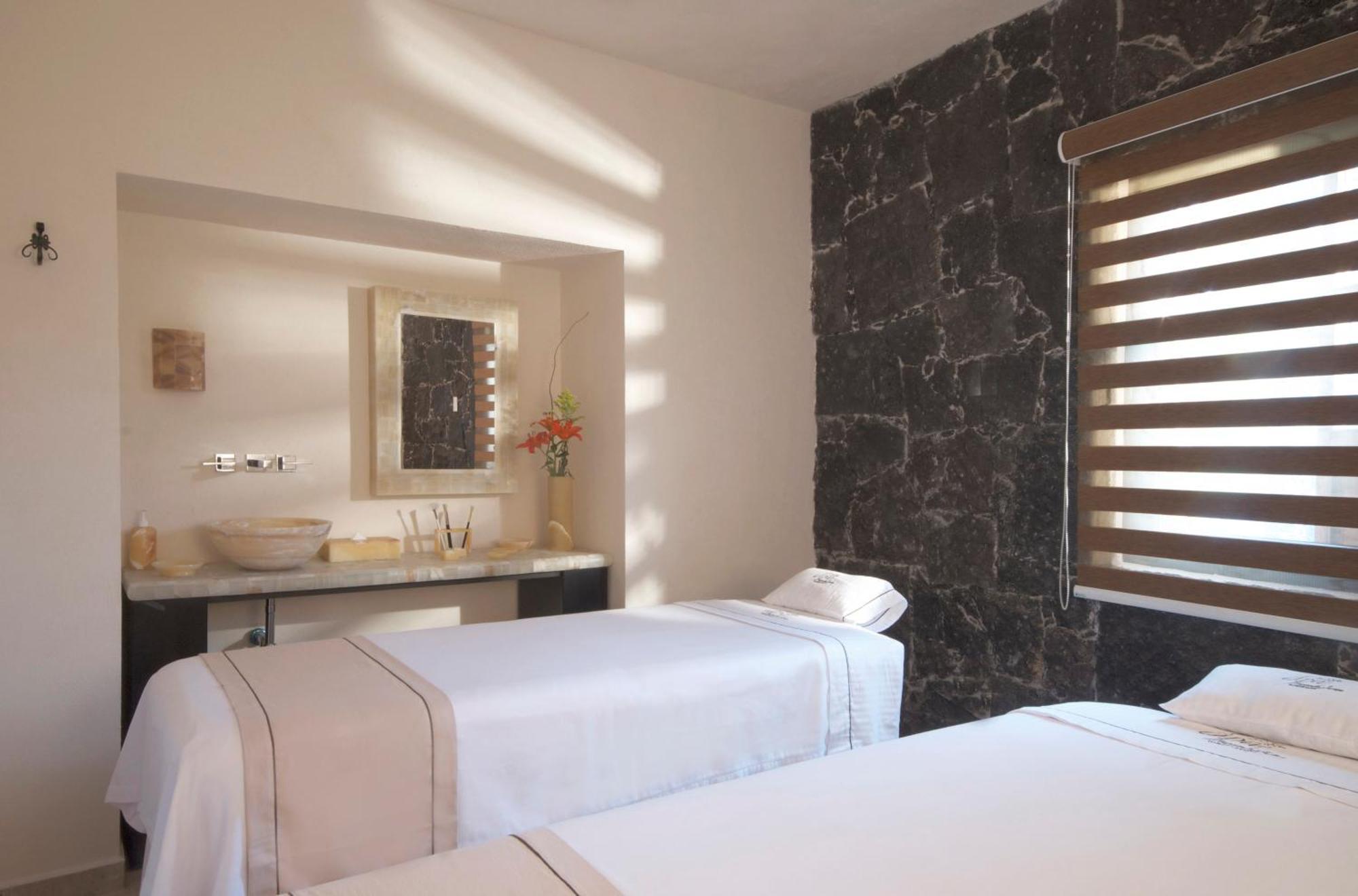 Hotel Hacienda Jurica By Brisas Querétaro Exterior foto Spa at the Four Seasons Hotel, Madrid